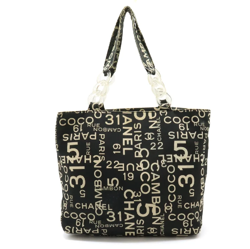 High-Quality Bags Chanel Canvas Plastic Chain Logo Tote Bag A18303 Elegant Bags With Limited Stock Available High-Quality Bags Chanel Canvas Plastic Chain Logo Tote Bag A18303 Elegant Bags With Limited Stock Available
