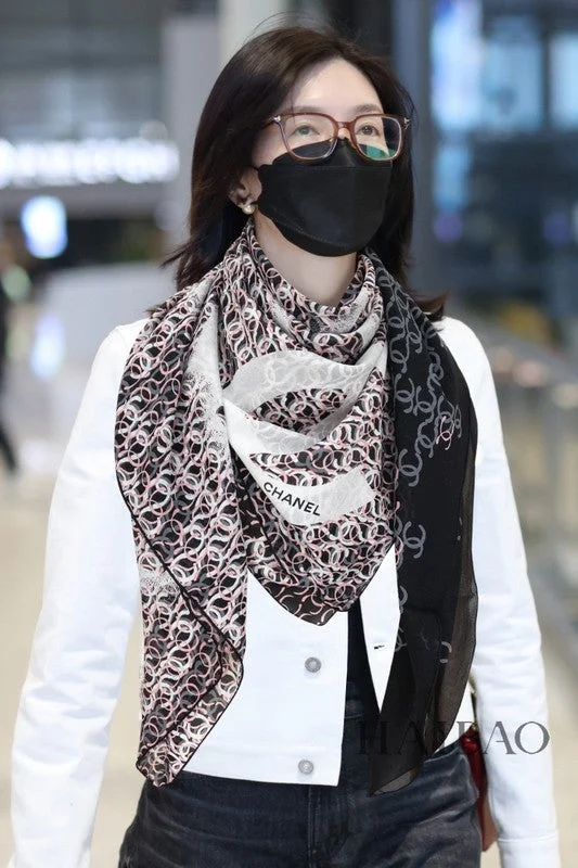 Break Fashion Norms SACC - Mix Scarves - 598 The Perfect Bag Sale For A Seasonal Refresh Break Fashion Norms SACC - Mix Scarves - 598 The Perfect Bag Sale For A Seasonal Refresh