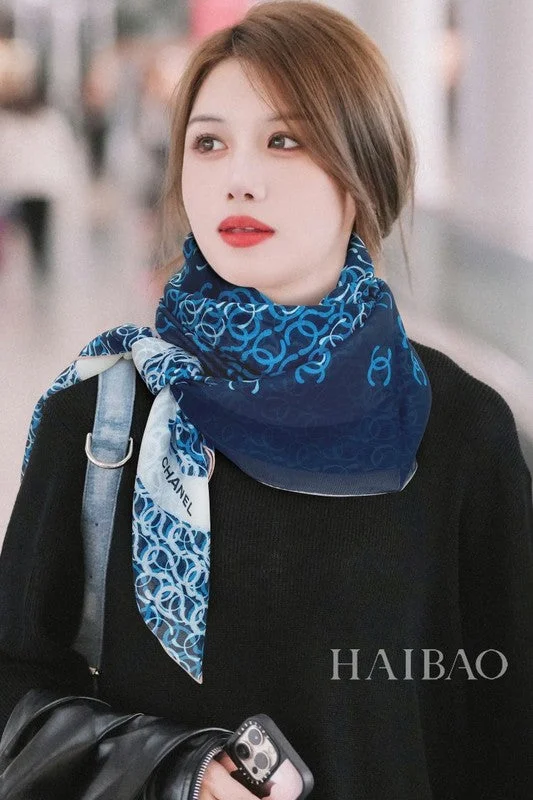 Forward Trendsetter SACC - Mix Scarves - 599 Shoulder Bags, Crossbody Bags, And More On Sale Forward Trendsetter SACC - Mix Scarves - 599 Shoulder Bags, Crossbody Bags, And More On Sale