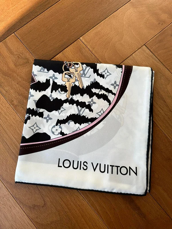 Trend Alert SACC - Mix Scarves - 682 Trendy Handbags, Limited-Time Sale