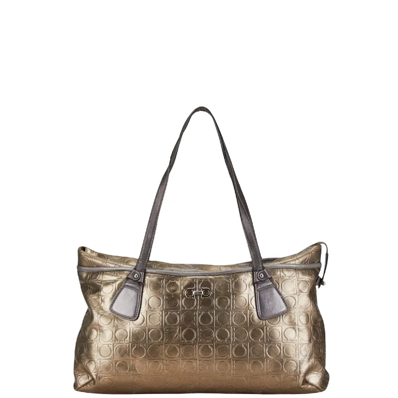Luxury Bags For Working Professionals Salvatore Ferragamo Gancini Affordable Elegance, Grab Yours Luxury Bags For Working Professionals Salvatore Ferragamo Gancini Affordable Elegance, Grab Yours