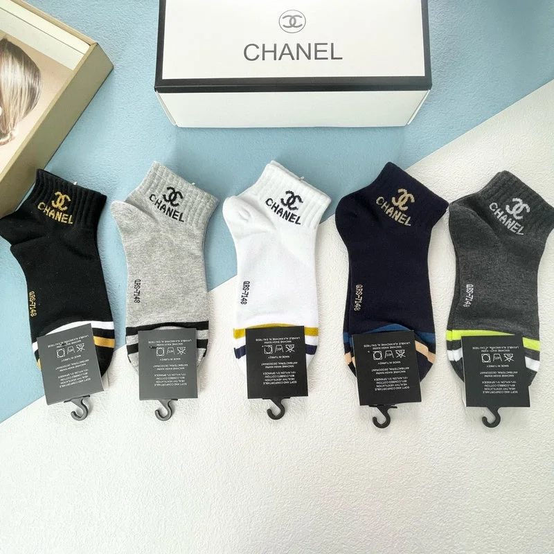 Holiday Gift Bags For Christmas SACC - Mix Socks - 572 Elegant Purses At Clearance Prices Holiday Gift Bags For Christmas SACC - Mix Socks - 572 Elegant Purses At Clearance Prices