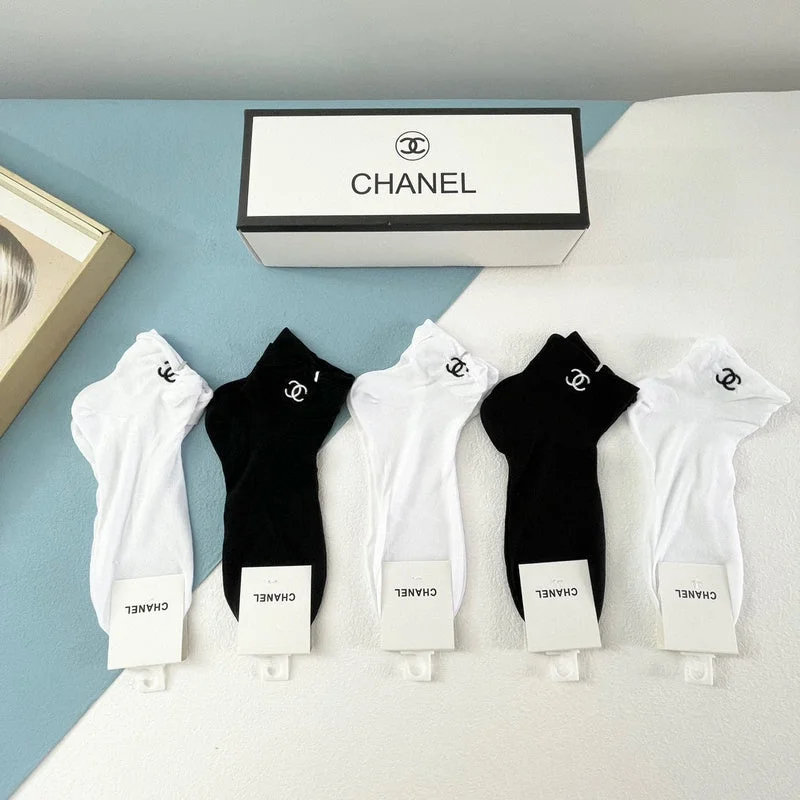 Seasonal Sale SACC - Mix Socks - 525 Big Savings On Totes, Crossbody Bags, And More