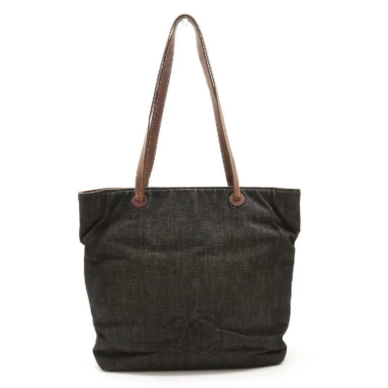 Functional Bags For Busy Moms And Dads Chanel Denim/Leather Coco Mark Tote Bag The Best Handbag Sale Of The Season Functional Bags For Busy Moms And Dads Chanel Denim/Leather Coco Mark Tote Bag The Best Handbag Sale Of The Season
