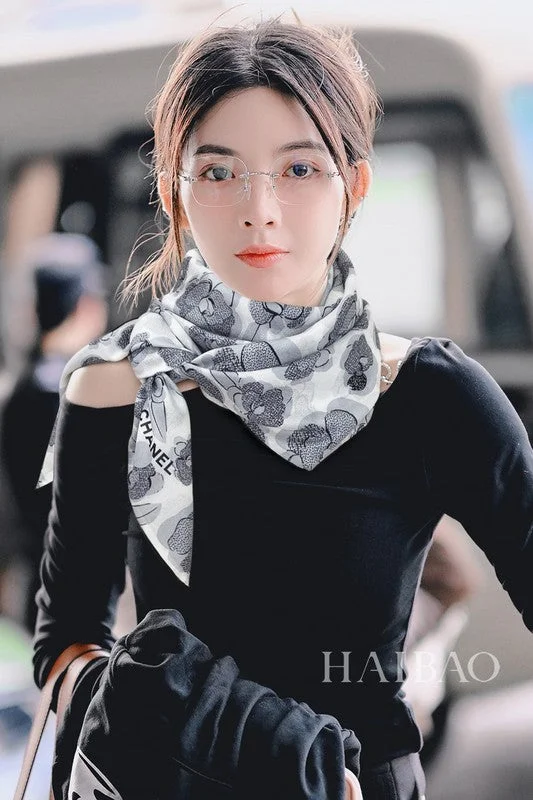 Bags For Free-Spirited And Artistic Styles SACC - Mix Scarves - 576 Iconic Fashion Bags At Unbeatable Savings Bags For Free-Spirited And Artistic Styles SACC - Mix Scarves - 576 Iconic Fashion Bags At Unbeatable Savings