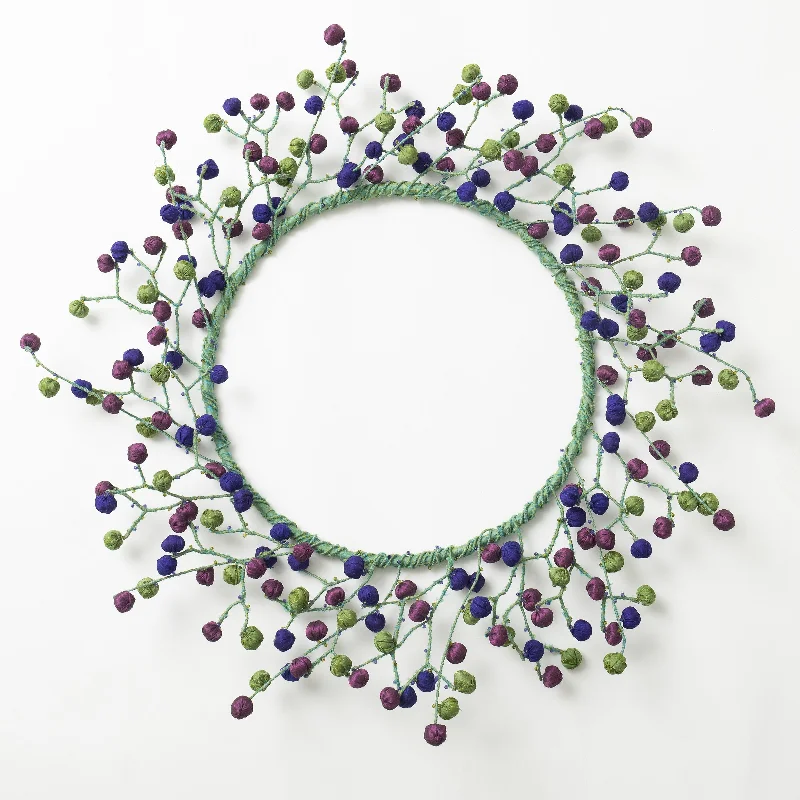 Sophisticated Style Offers Blueberry Kantha Wreath High-End Bags, Low-End Prices