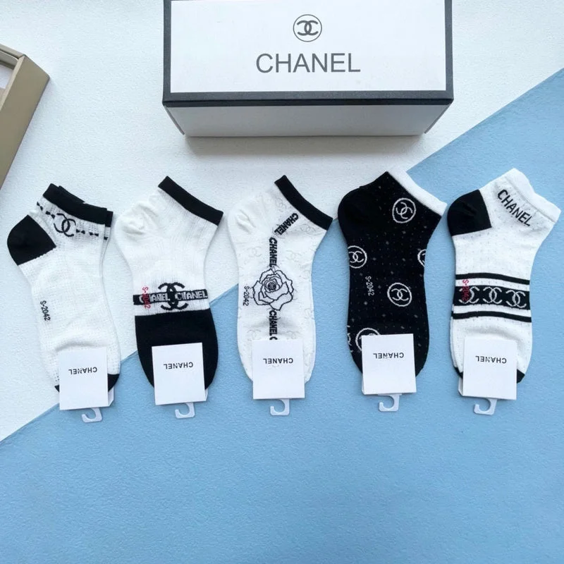 Seasonal Fashion SACC - Mix Socks - 484 Must-Have Bags, Big Discounts
