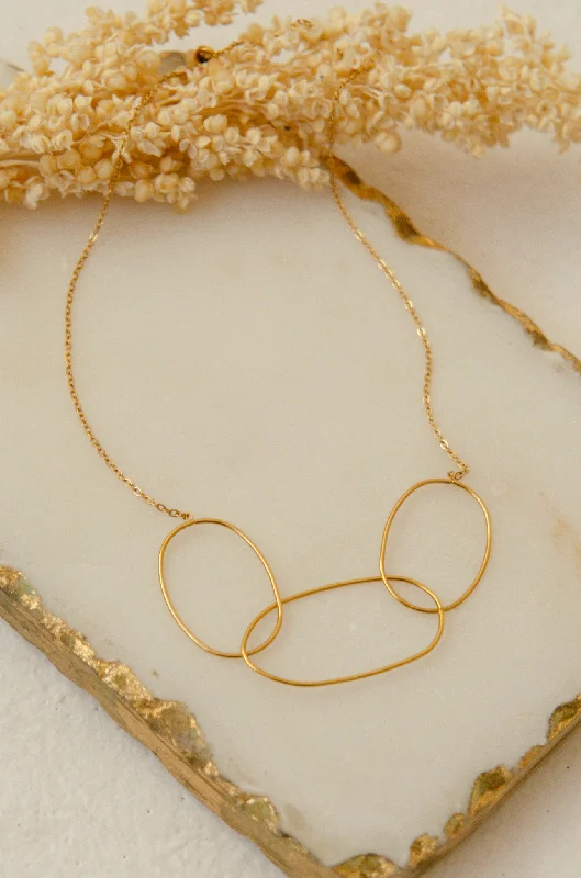 OVAL NECKLACE