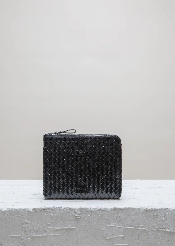 BATU S Black Dama Pouch Unmissable Deals On Trendy Handbags
