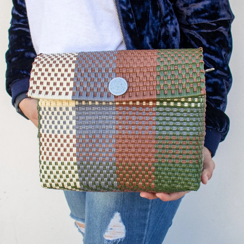 SLIM CLUTCH – As If | El Cholo's Kid Everyday Handbags At Wallet-Friendly Rates