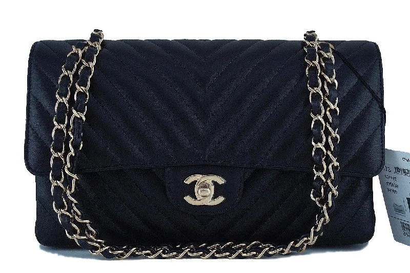 NWT 17S Chanel Black Chevron Medium Classic 2.55 Double Flap Bag GHW Everyday Elegance At Special Prices