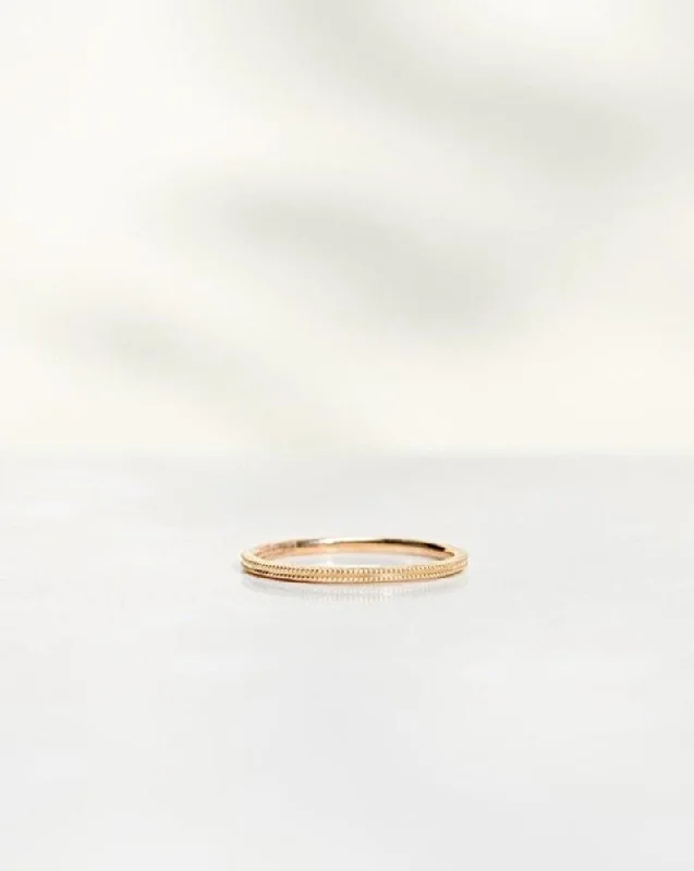 Vintage Style 18K Gold, Whitegold or Rosegold Ring