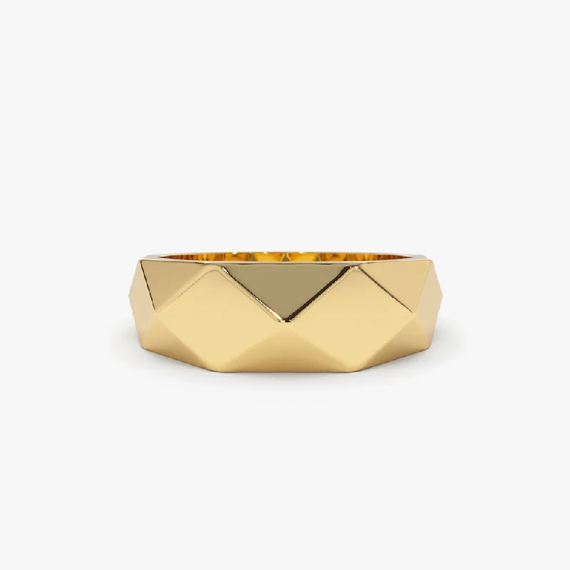 14k Pattern Bold Statement Ring