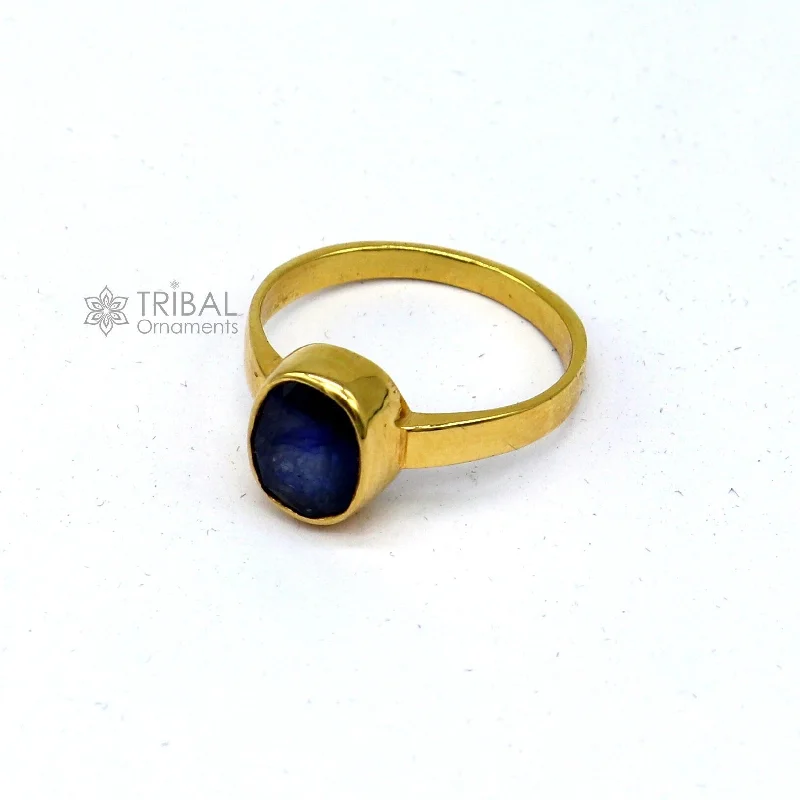 18 karat yellow gold handmade ring fabulous band Blue sapphire Neelam) stone unisex Zodiac Stones jewelry from Rajasthan India gring42