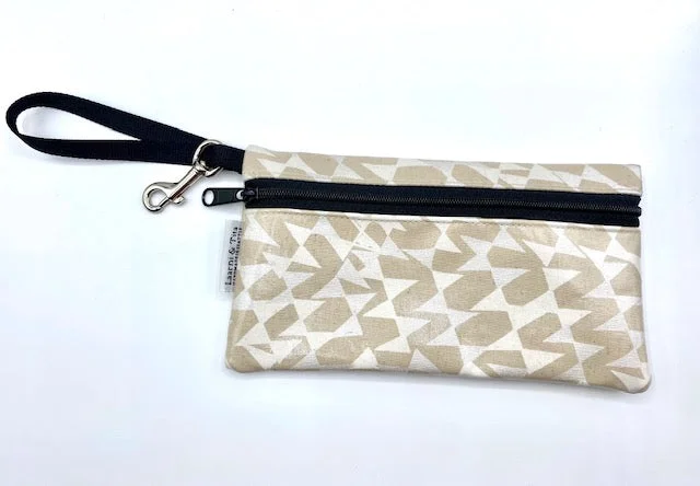 Large Wristlet in Streamers silver/cream Fashionable Bags At Must-Have Prices