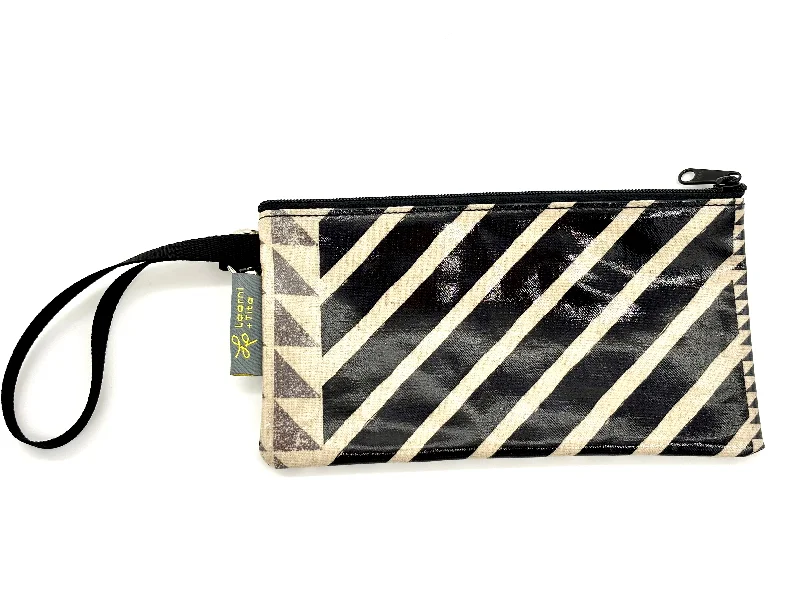 Small Wristlet in Black & White Print 2 Timeless Handbags Now At Special Discounts