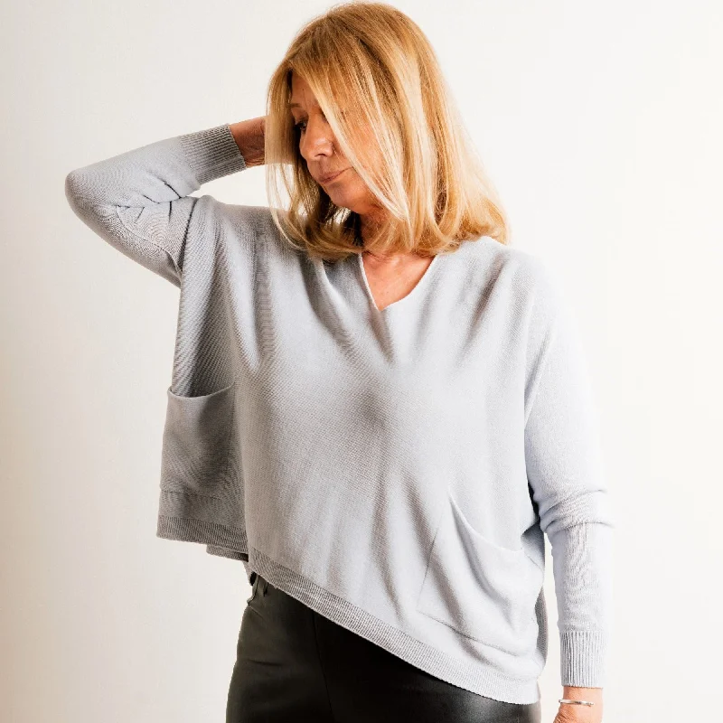 Crazy Discounts, Hurry Up Light Grey Structured Knit Double Pocket V Neck Easy Wear Top Stylish Totes, Special Discounts