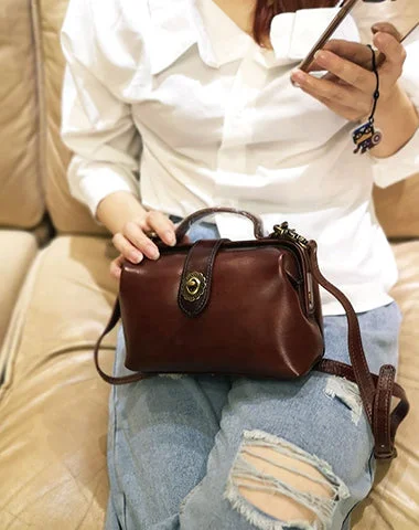 Sophisticated Fashion Small Womens Coffee Leather Doctor Handbag Purses Vintage Coffee Doctor Side Purse for Women Flash Sale On Designer Bags